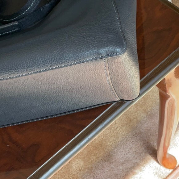 Navy blue leather coach grove tote - Picture 4 of 8